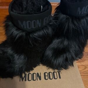 Fur Moon Boots